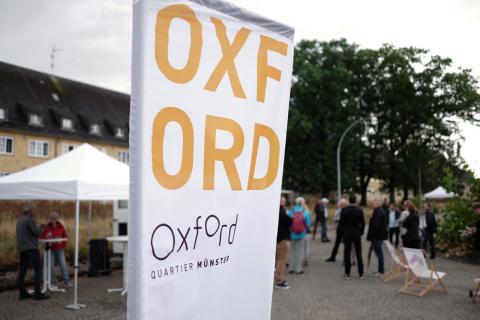 Beachflag mit der Aufschrift Oxford 
