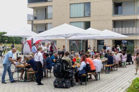 Beim Sommerfest der Wohn + Stadtbau hatten die neuen Bewohner:innen des Teilquartiers Gelegenheit, sich kennenzulernen und gemeinsam zu feiern.